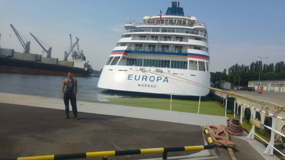  16611436  Vladimir, 35 ,    