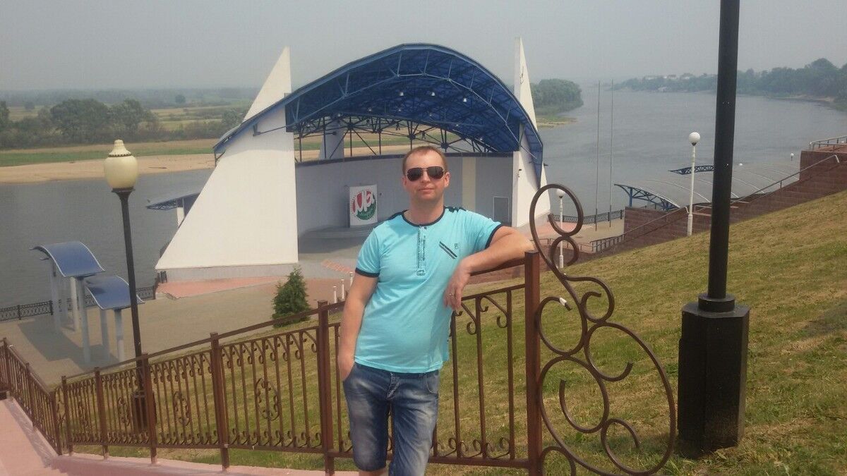  6125586  Oleg, 46 ,    