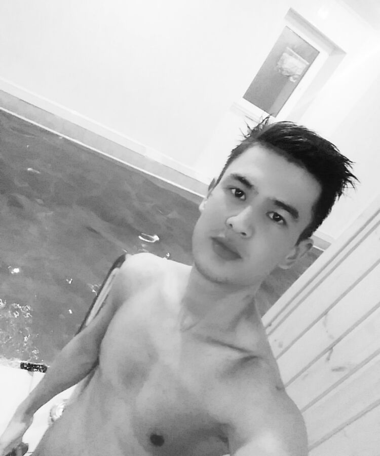  -,   Ali, 28 ,   ,   