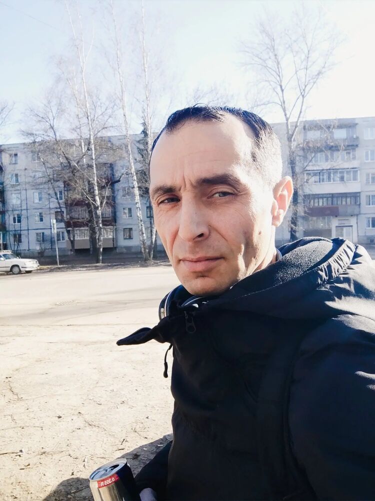   ,   Dmitrii, 44 ,   