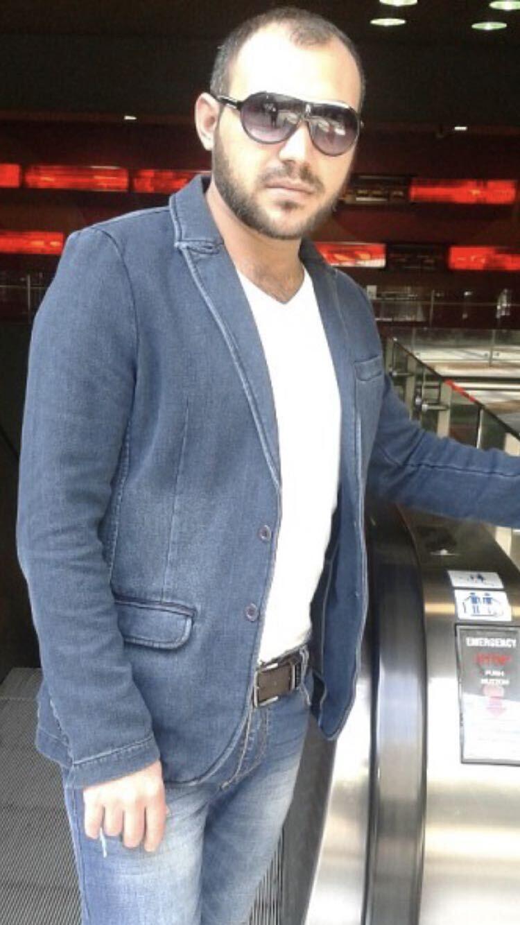  45682196  Ahmet, 25 ,    