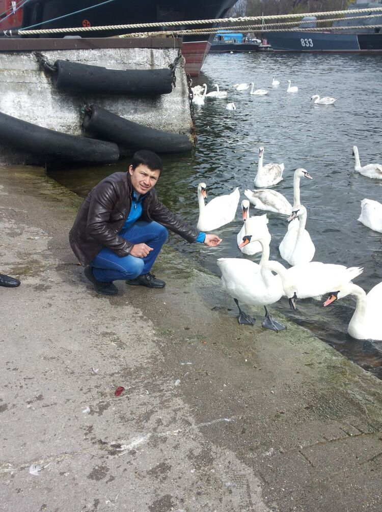  29845916  Bahodir, 32 ,    