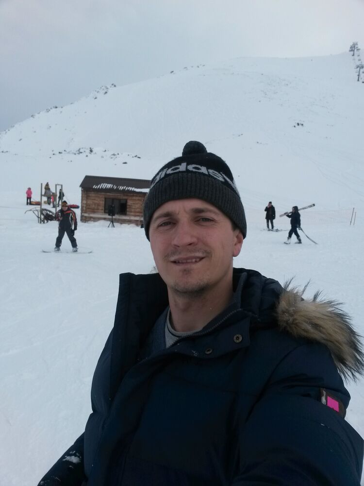  ,   Igor, 33 ,   ,   , c , 