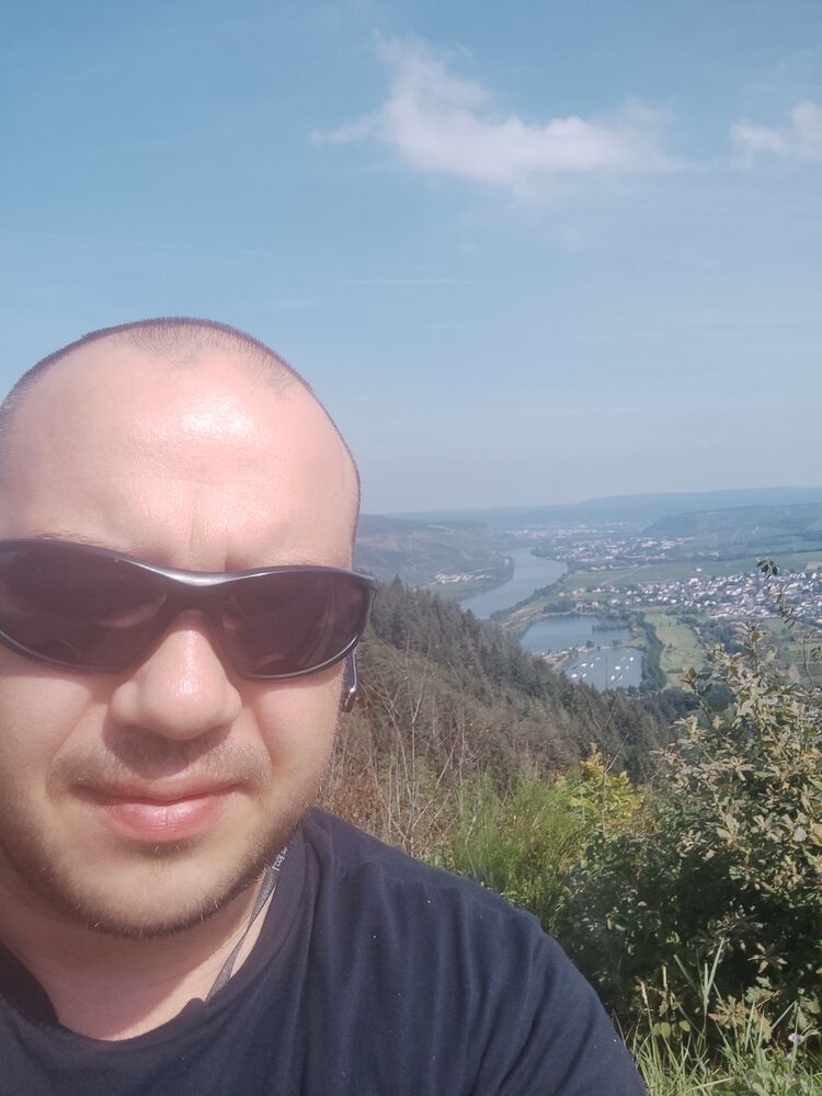  54470576  Misha, 37 ,    Belchatow