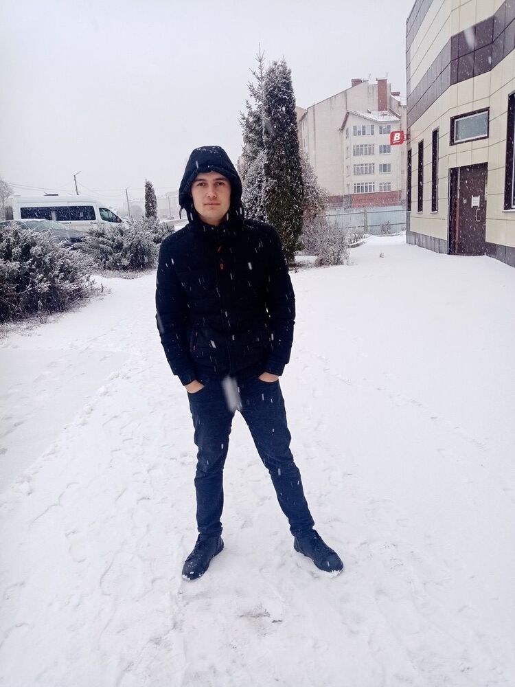  18608766  Sirojbek, 30 ,    