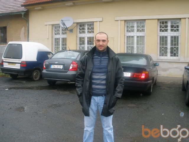  890006  Grigori, 44 ,    Praha