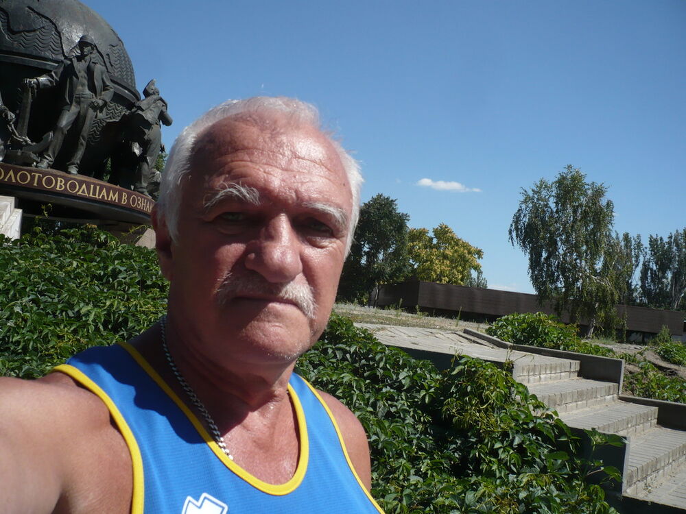  17002156  Aleksandr, 72 ,    