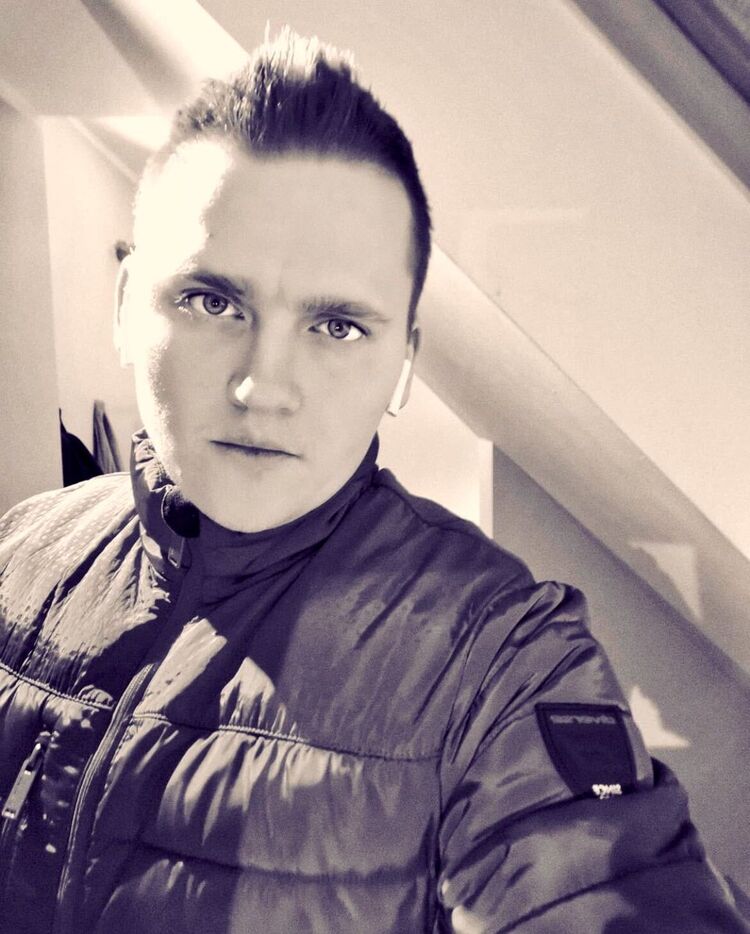  52295216  Denys, 33 ,    Sopot