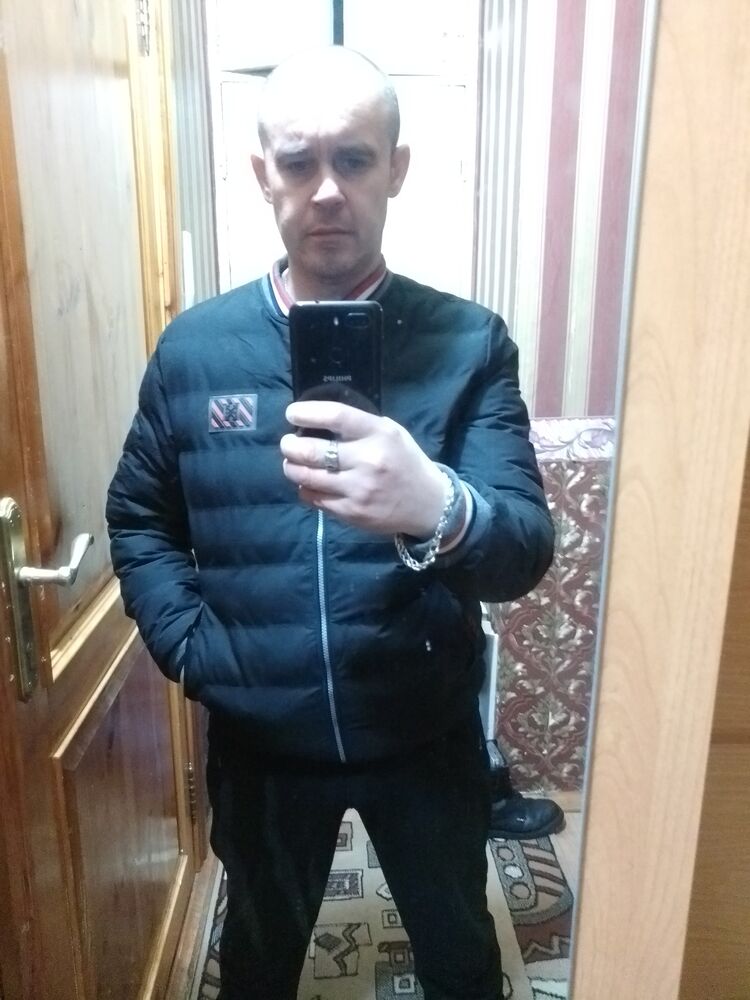  22654996  Alexander, 41 ,    