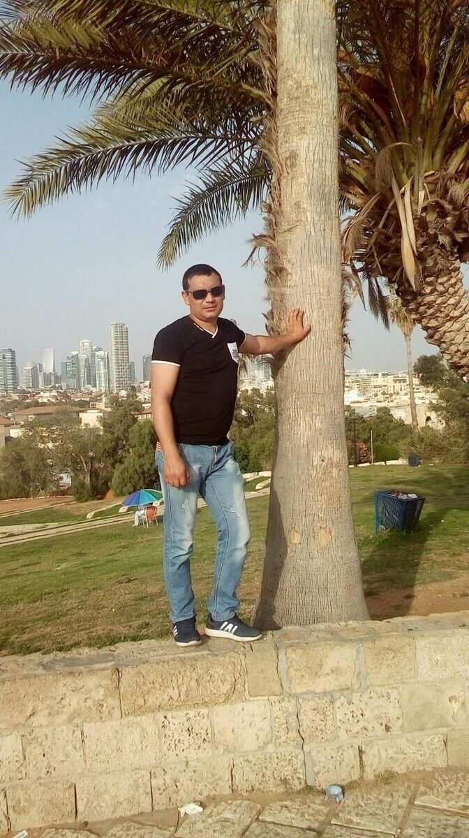  19915296  Marcel, 42 ,    