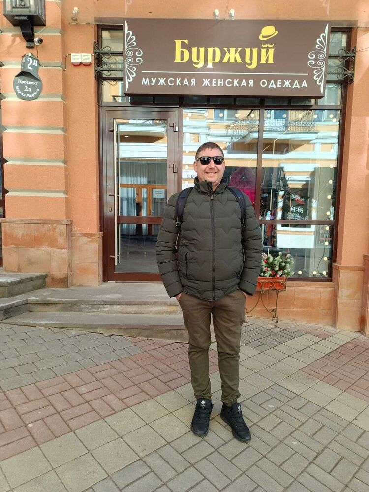  49138876  Bv , 38 ,    