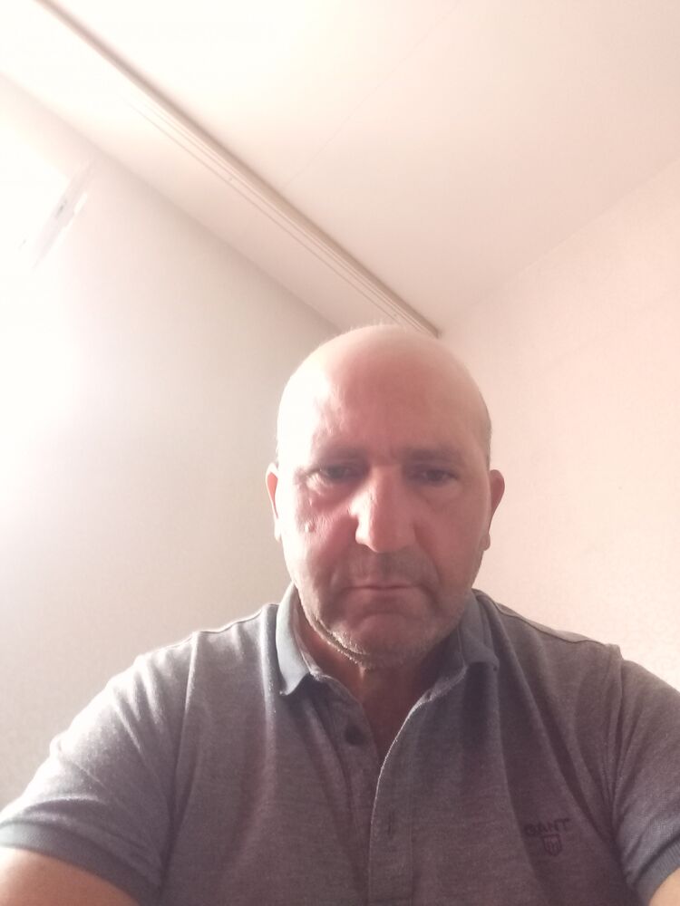  35983446  , 49 ,    
