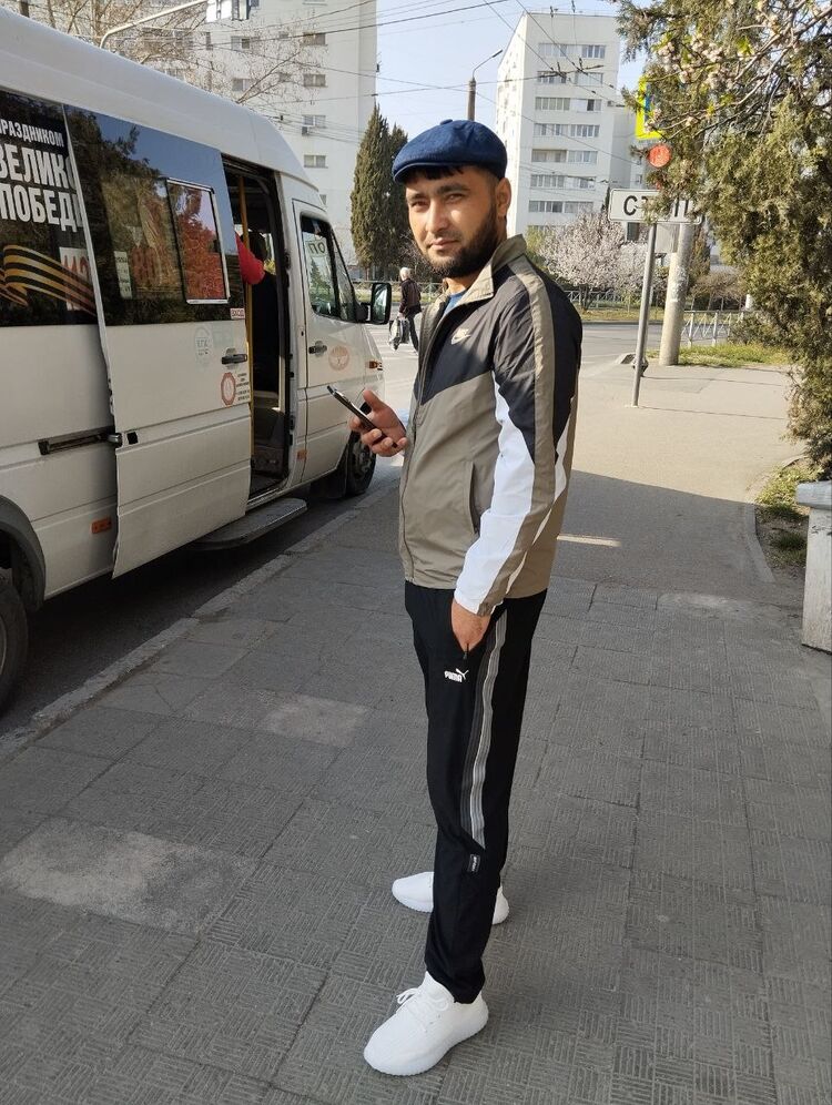  ,   Lazizbek, 32 ,   ,   , c , 