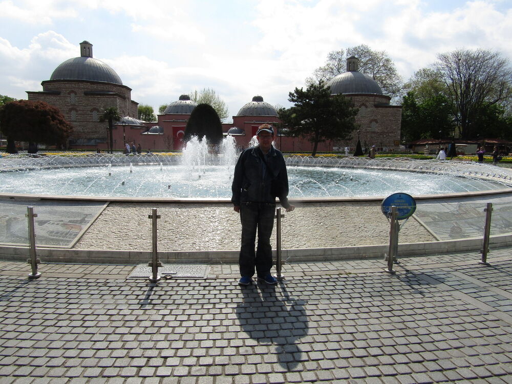  ,   Romaks, 48 ,  