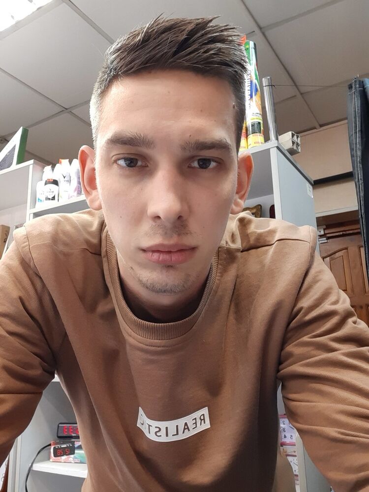  18047356  , 33 ,    