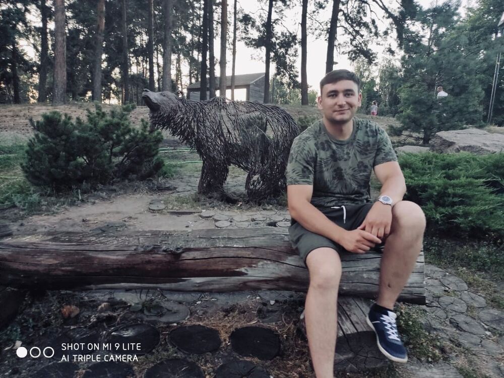  ,   Artem, 29 ,   ,   