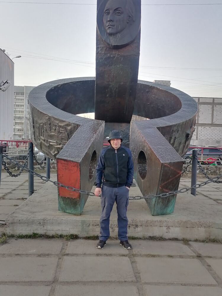  ,   Denis, 42 ,   ,   