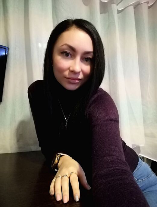  ,   Lenka, 30 ,   ,   