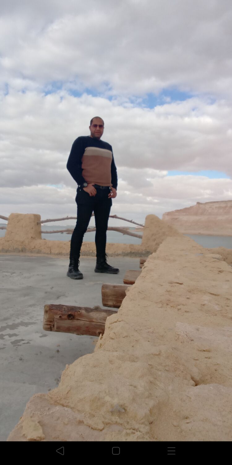  ,   Hatem, 39 ,     , c 