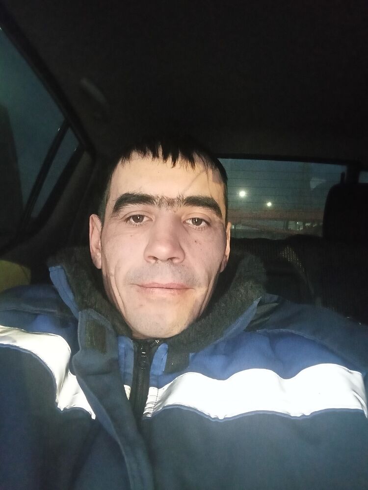  54695946  Anton, 28 ,    