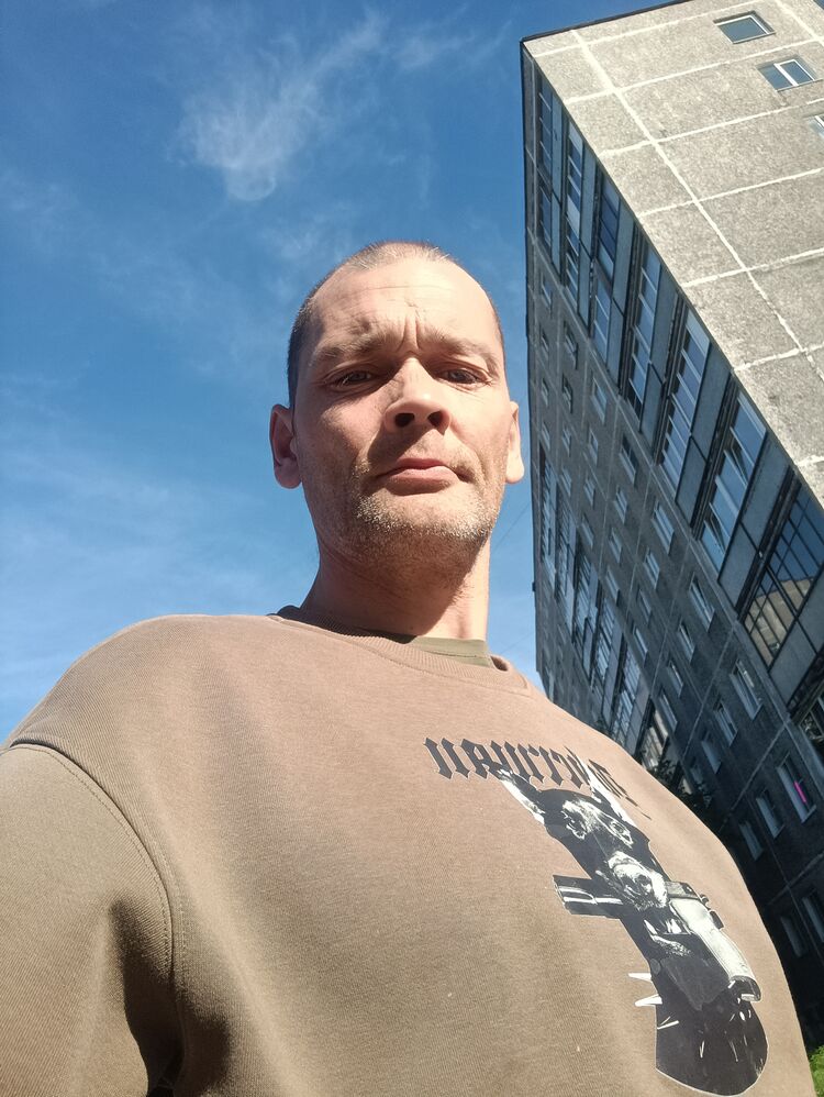  45992946  , 42 ,    