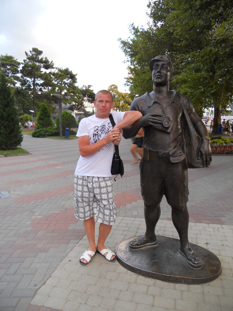  4620526  Nik, 49 ,    --