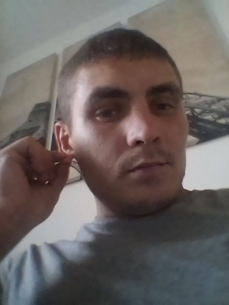  17618546  Vladimir, 35 ,    