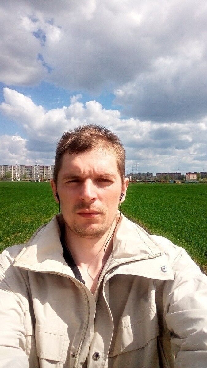  7421876  Vasil, 40 ,    