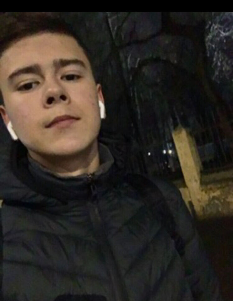  37001946  , 22 ,    