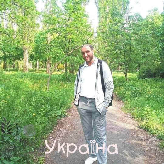  ,   Ruslan, 42 ,   ,   , c , 