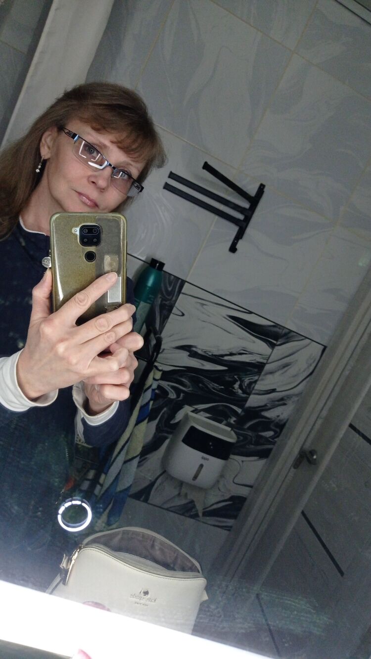  43352056  Olga, 49 ,    