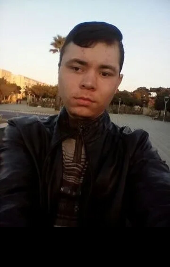  48779226  , 28 ,    