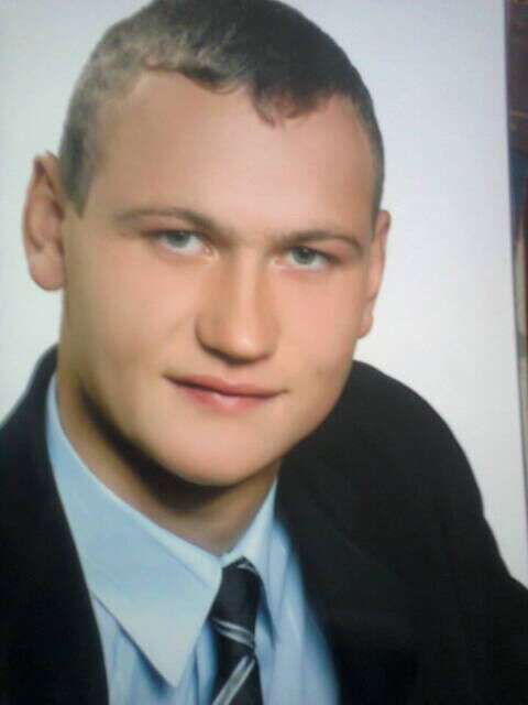  10887036  Slava, 37 ,    