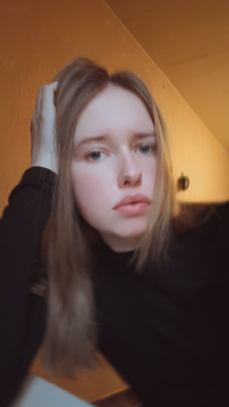 ���� 55267916 ������� Kere, 23 ����, ���� ���������� � ������