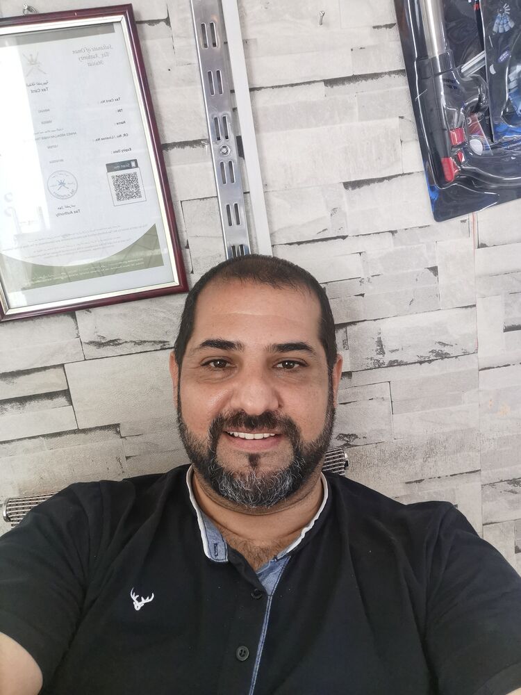  ,   Hosein, 40 ,   ,   