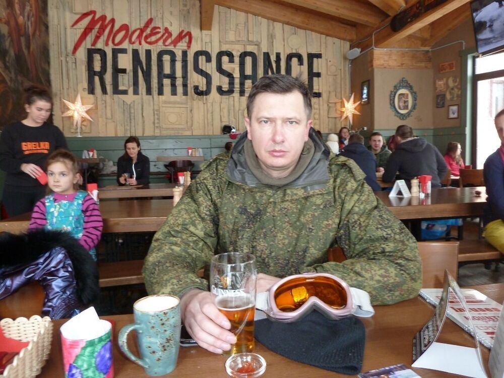  28588176  Sergey, 51 ,    