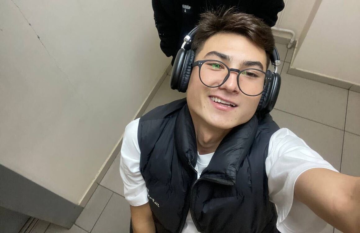 ���� 40303866 ����� Cosmos, 21 ���, ���� ���������� � �������