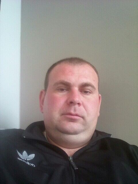  7736796  Sergei, 40 ,    