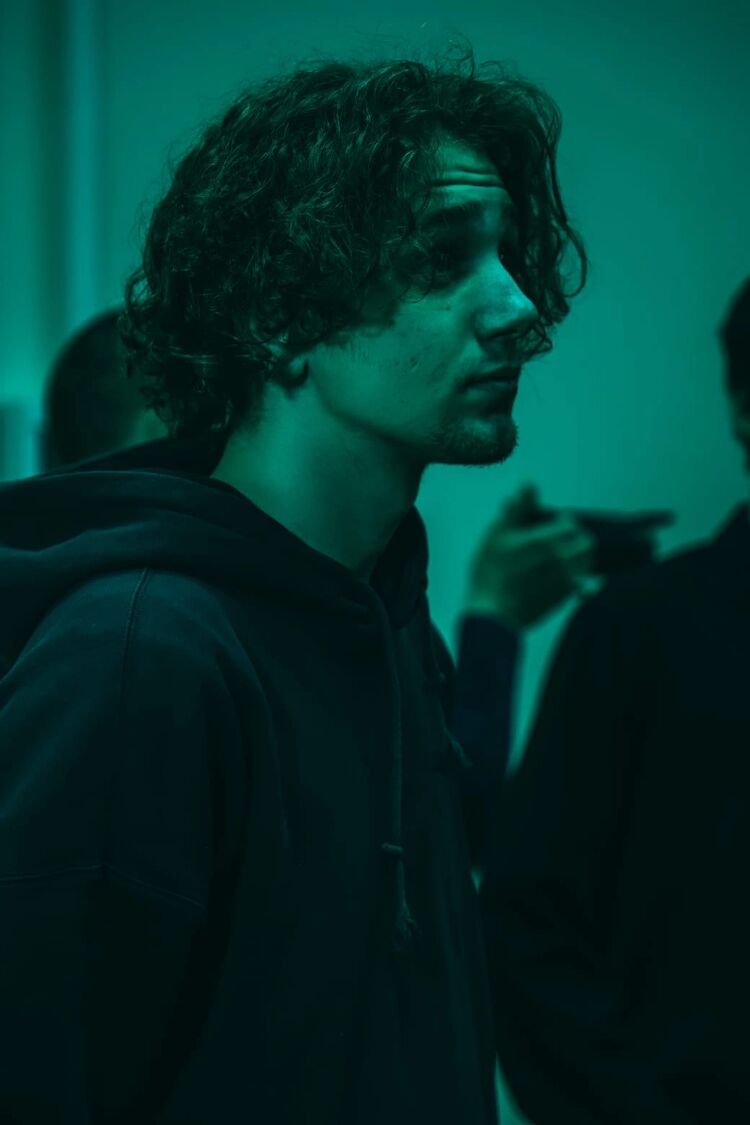 ���� 42451046 ����� �������, 21 ���, ���� ���������� � ������������