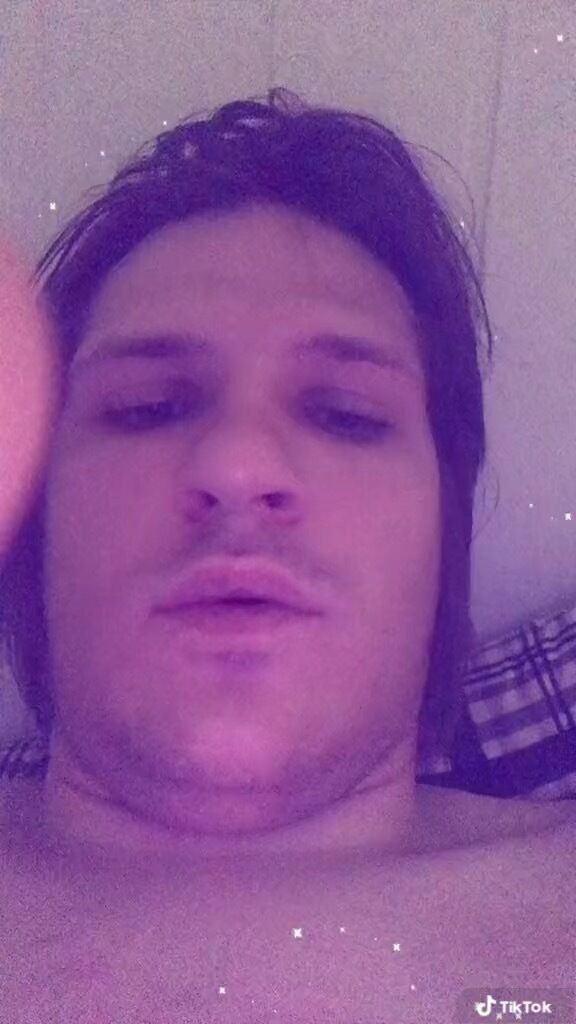  28450526  Andrii, 28 ,    Fauske