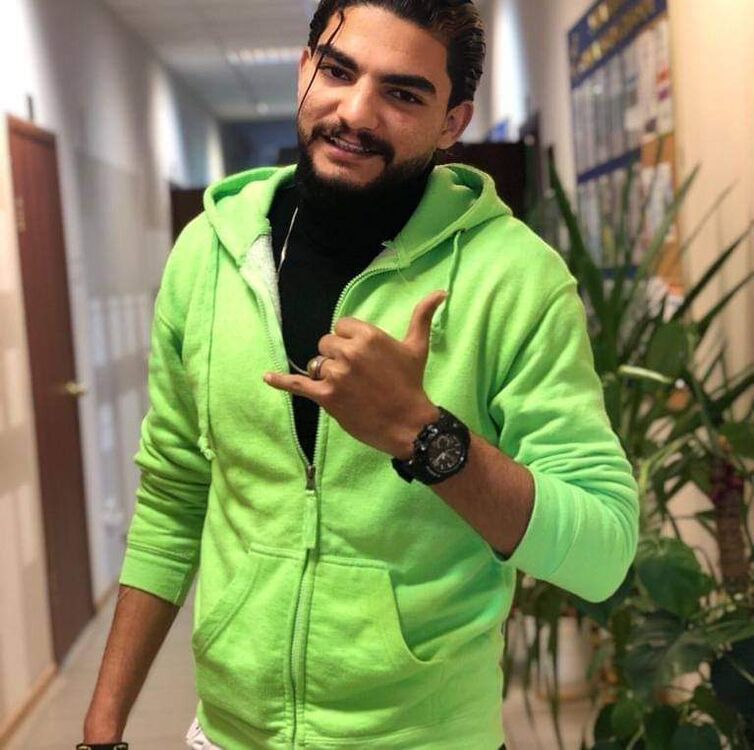  27082266  Khaled, 28 ,    