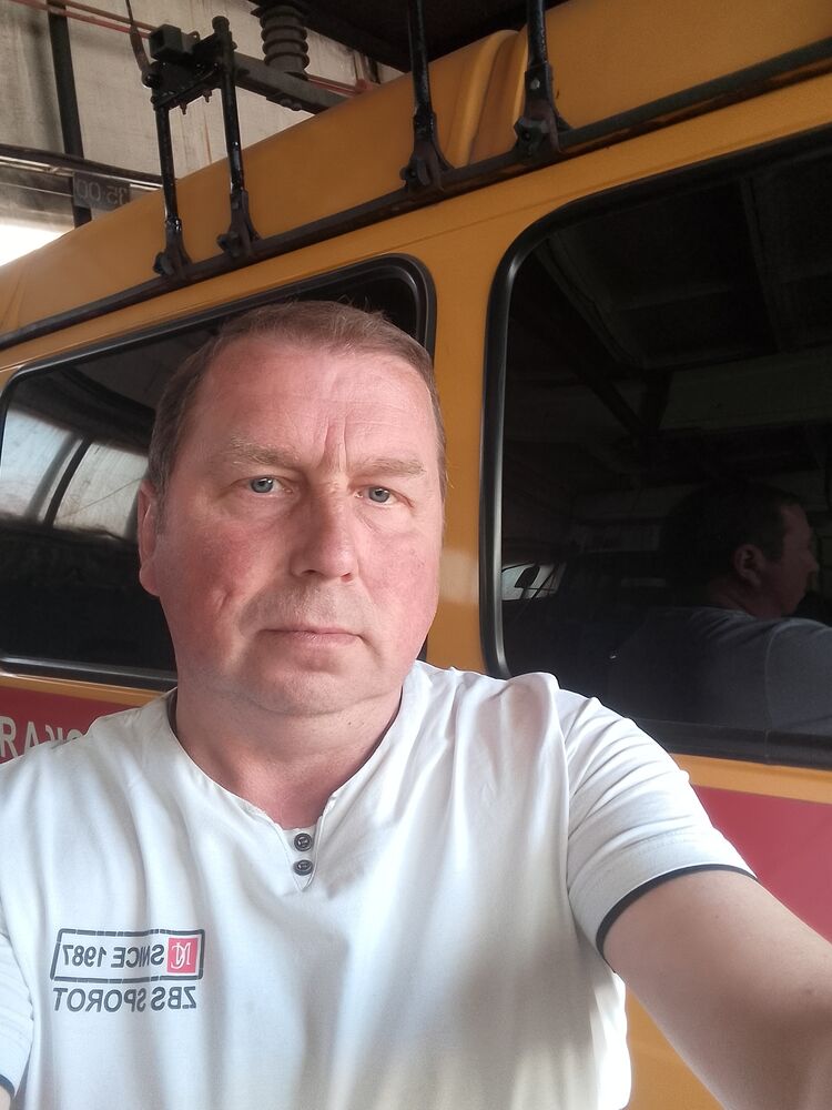  43404626  Aleksandr, 53 ,     