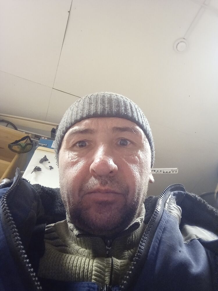  30310696  , 43 ,    