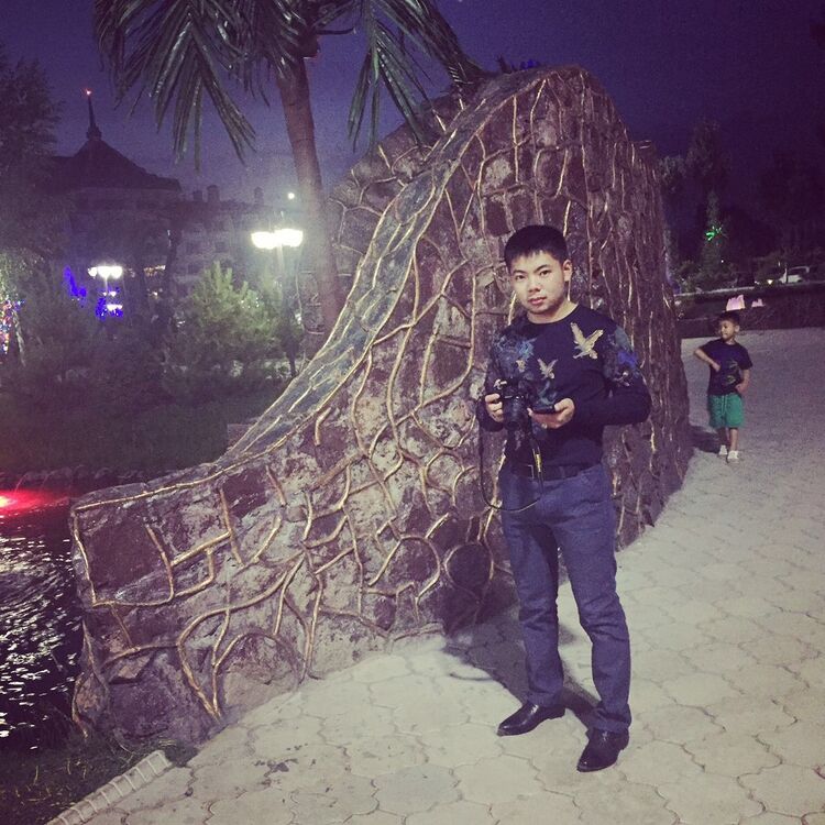  -,   Ali, 40 ,   ,   , c 