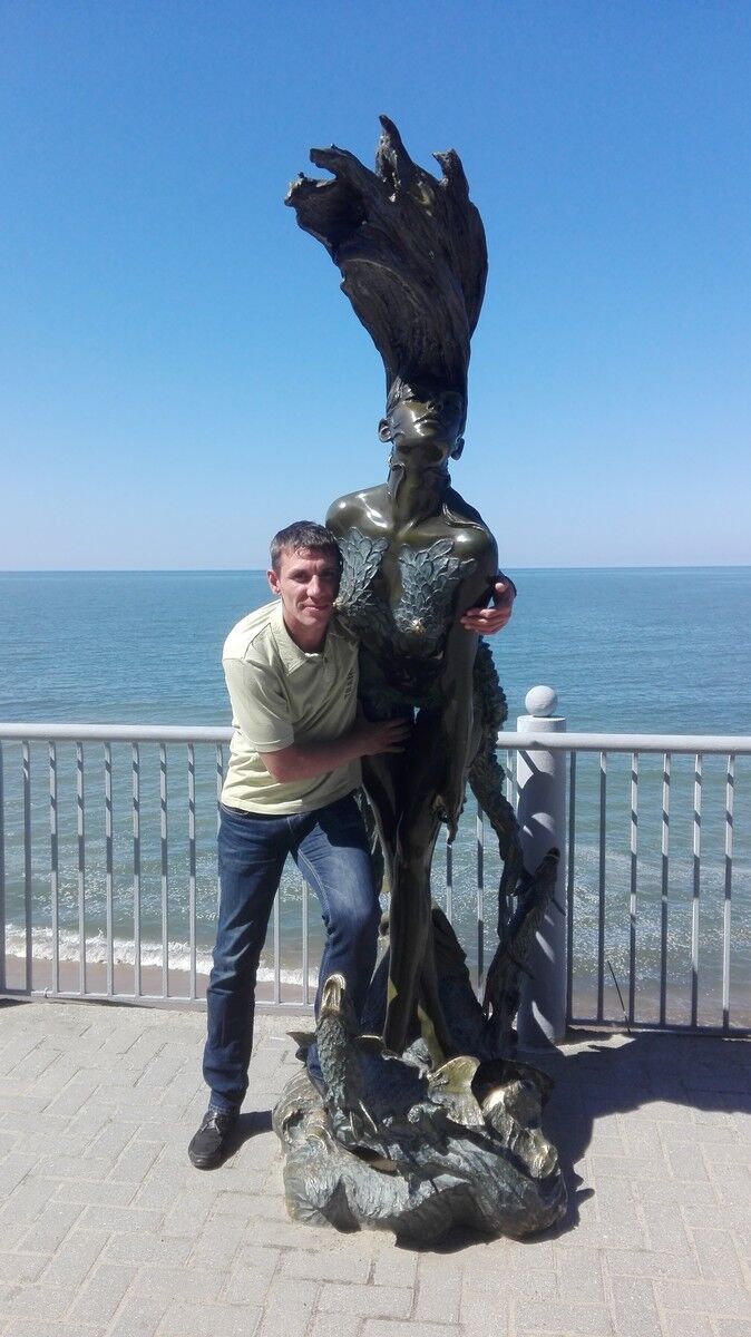  ,   Anton, 42 ,     , c , 