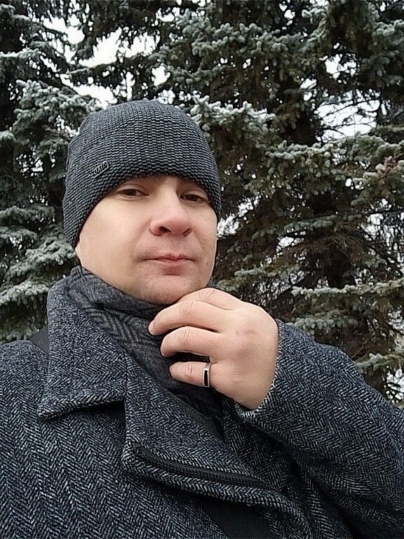  38856326  Aleksey, 40 ,    