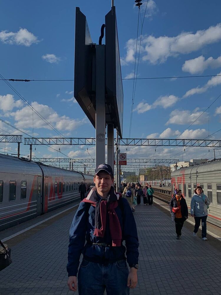  49602726  , 21 ,    
