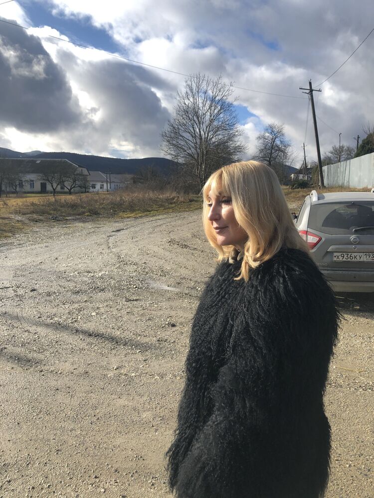  53765746  Olga, 53 ,    