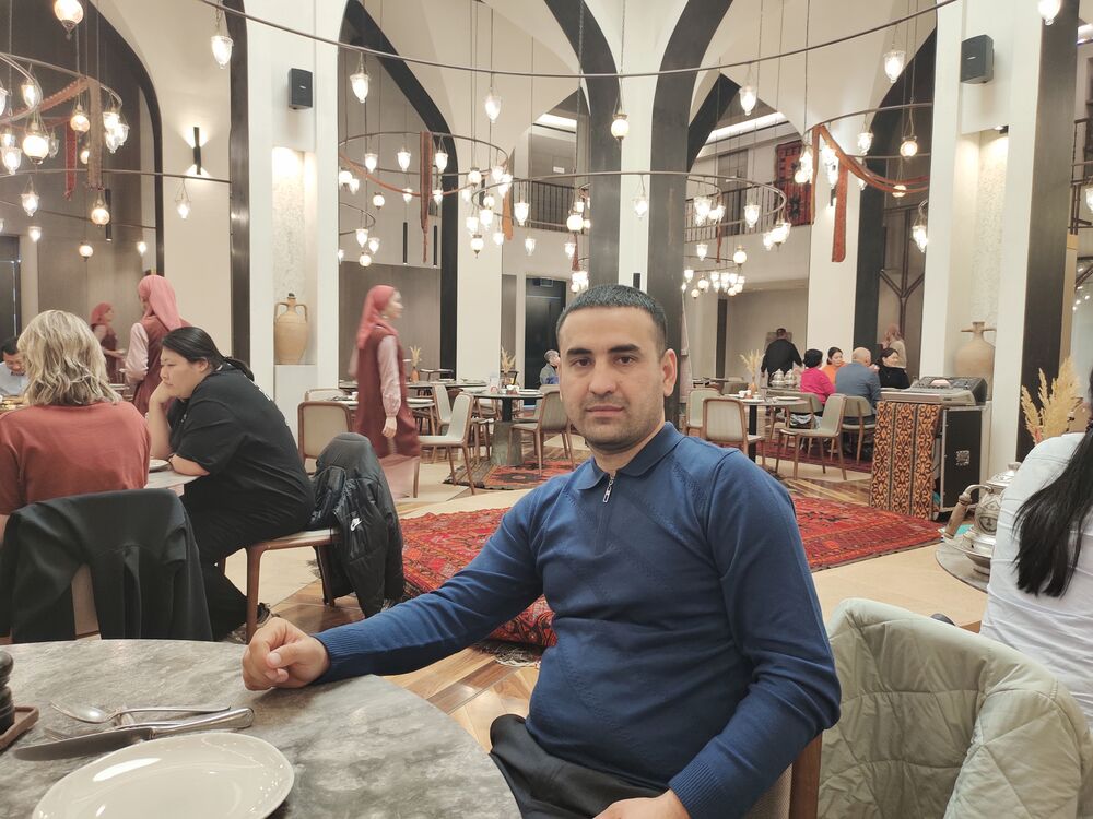  ,   Bekzod, 35 ,   ,   
