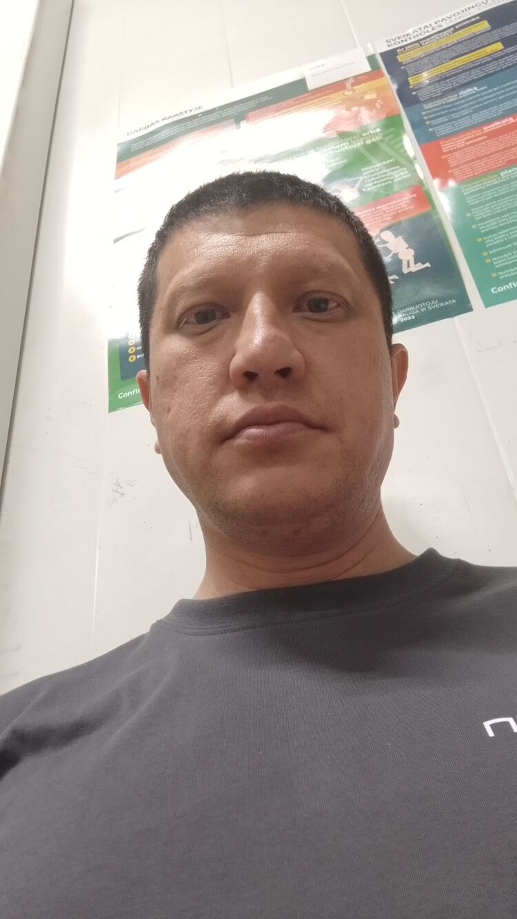  52677996  Alik, 40 ,    